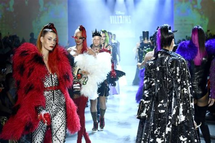 Here Are all of the Looks from Disney Villains x The Blonds SS’19 NYFW Runway Show – Celeb Secrets