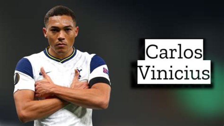 Histoire de l'enfance de Carlos Vinicius et faits biographiques inchangés