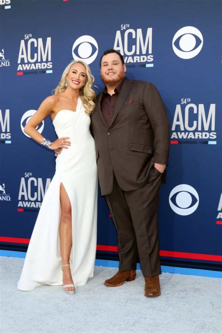 How Did Luke Combs & Nicole Hocking Meet?