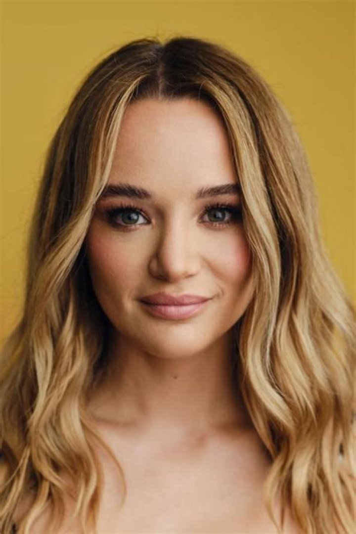 Hunter King Height, Weight, Age, Boyfriend, Family, Facts, Biography