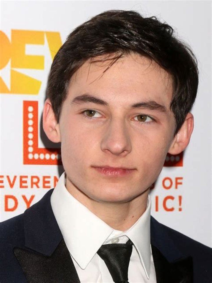 Jared S. Gilmore Height, Weight, Age, Girlfriend, Family, Facts, Biography