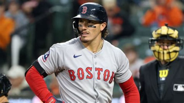 Boston Red Sox's Outfilder Jarren Duran's Bio, Family, Parents, Career, Net Worth, Earnings, Salary, Girlfriend, Relationship, Stats, Contract