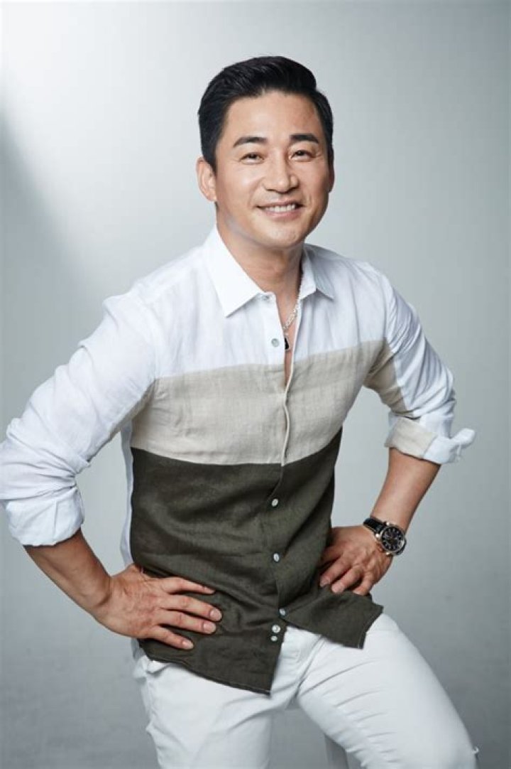 Jeon No-min Height, Weight, Age, Body Statistics