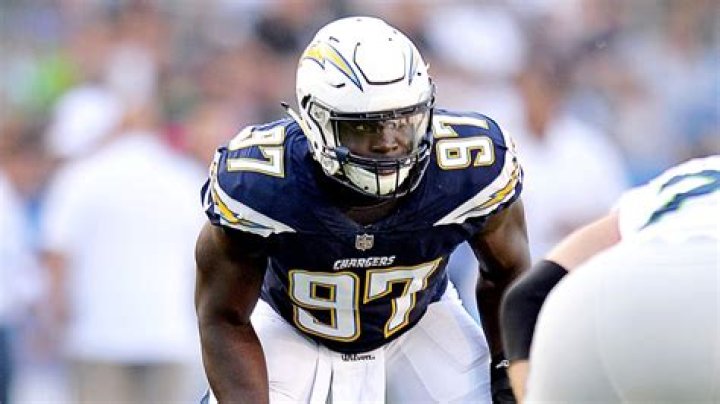 Jeremiah Attaochu Bio, Age, Net Worth, Salary, NFL, College Stats, Married, Wife, & Children