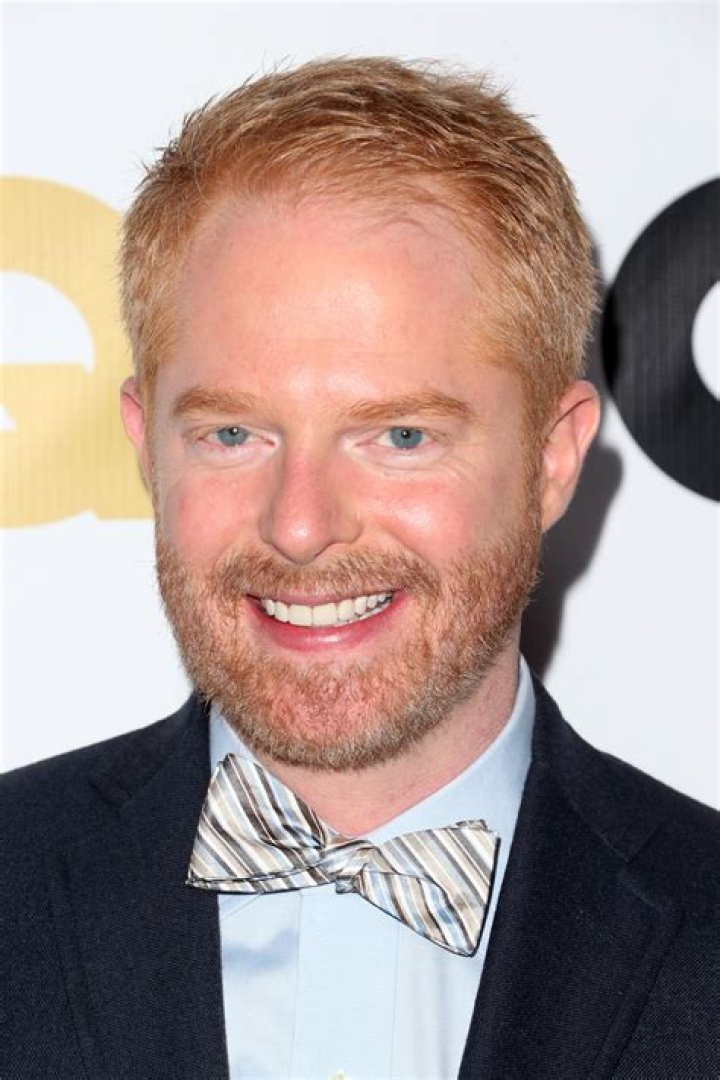 Jesse Tyler Ferguson Height, Weight, Age, Spouse, Family, Biography