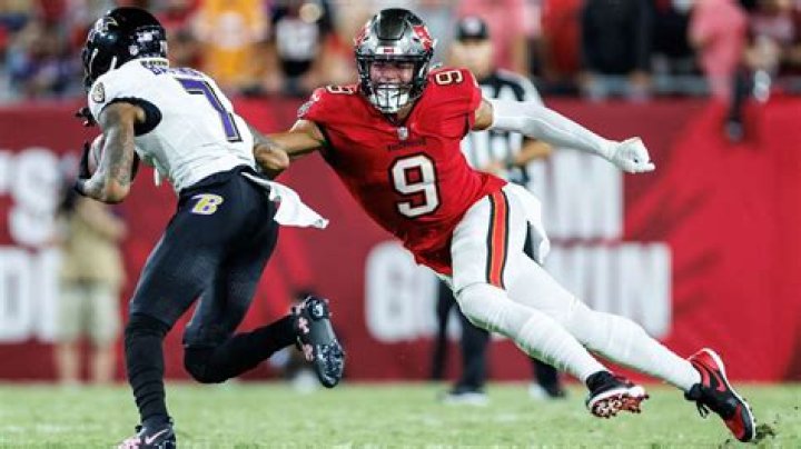 Tampa Bay Buccaneers' Outside Linebacker Joe Tryon Net Worth, Salary, Contract, & Dating