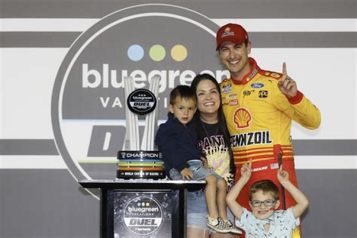 Joey Logano Net Worth and Car. Know His Wife, Baby, Measurements and Wiki, Bio.