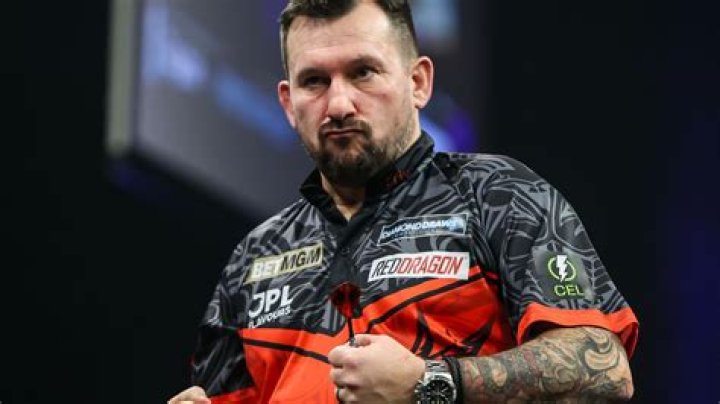 Can the 2021 World Grand Prix winner Jonny Clayton win World Championship? His net worth and wife
