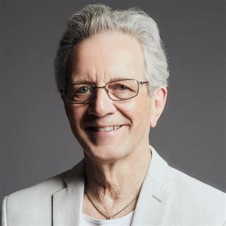 JP Dellacamera Bio - net worth