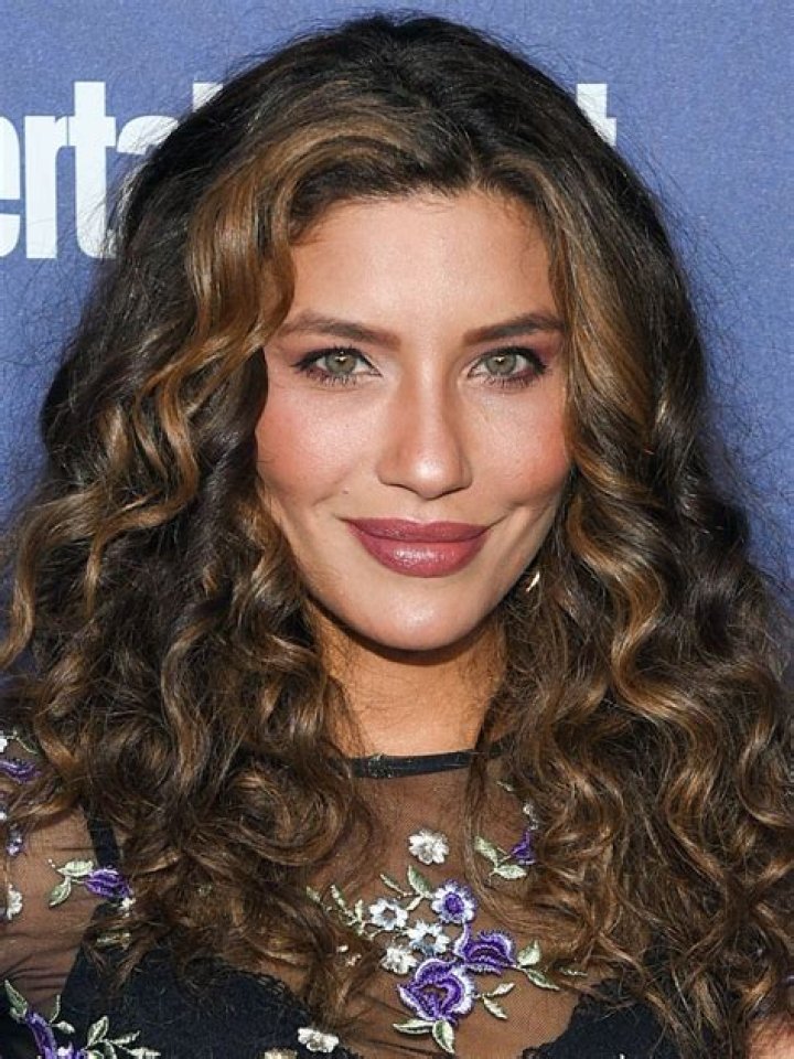 Juliana Harkavy Height, Weight, Age, Boyfriend, Family, Facts, Biography