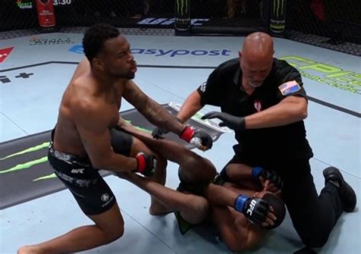 UFC Fighter Kalinn Williams Bio, Age, Salary, Contract, Sponsors, Title, Family, Girlfriend, Net Worth, Earnings,