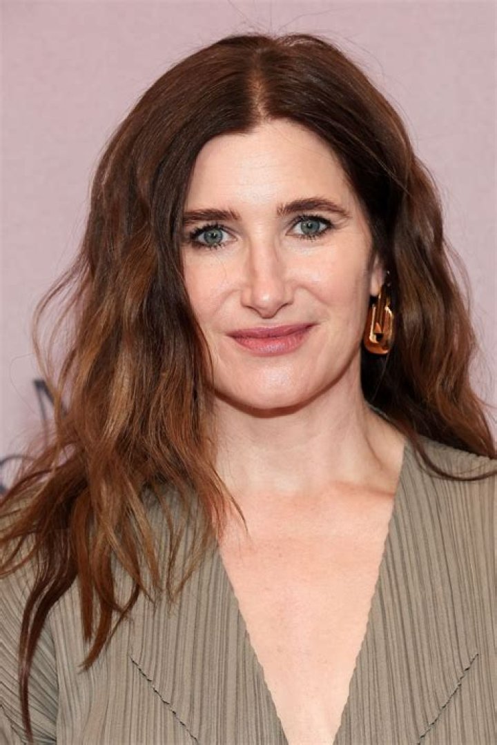 Kathryn Hahn Height, Weight, Age, Spouse, Family, Facts, Biography
