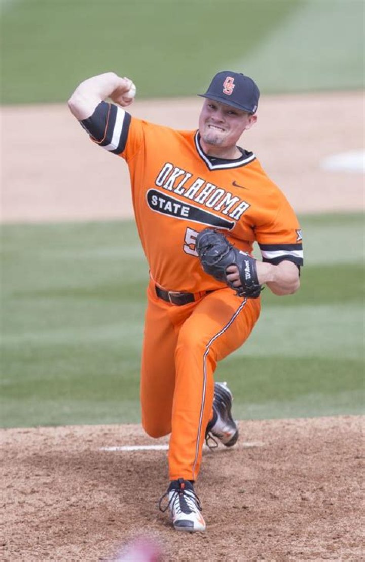 Koda Glover Biography-salary, net worth, married, affair, dating, children, career, relationship, affair, age, nationality, family, contract, stats, age, wofe