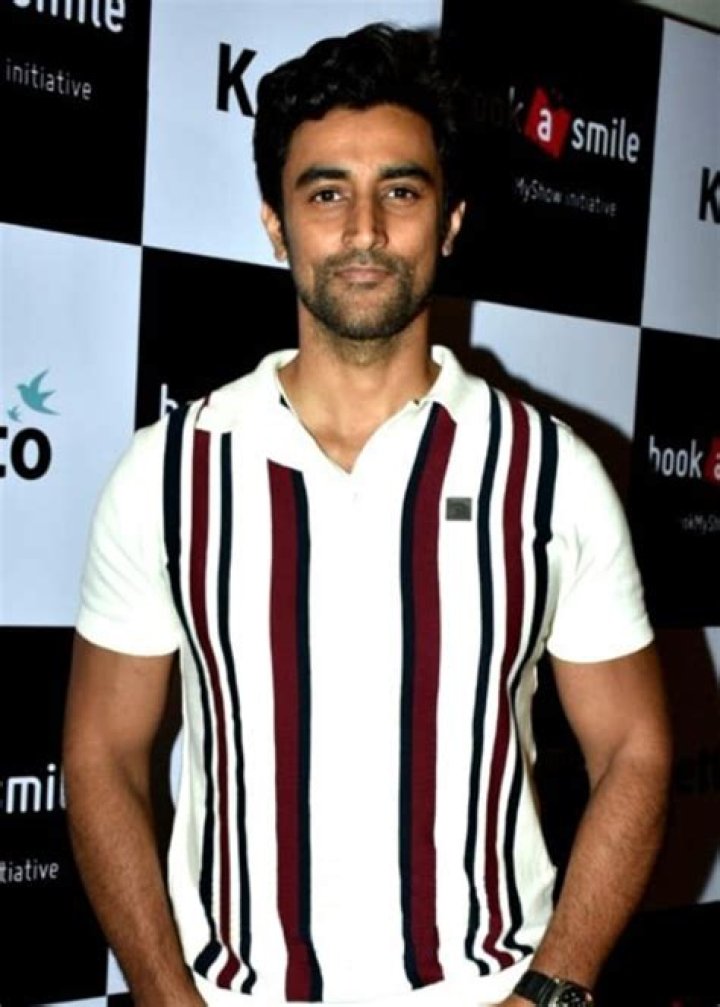 Kunal Kishore Kapoor Height, Weight, Age, Body Statistics