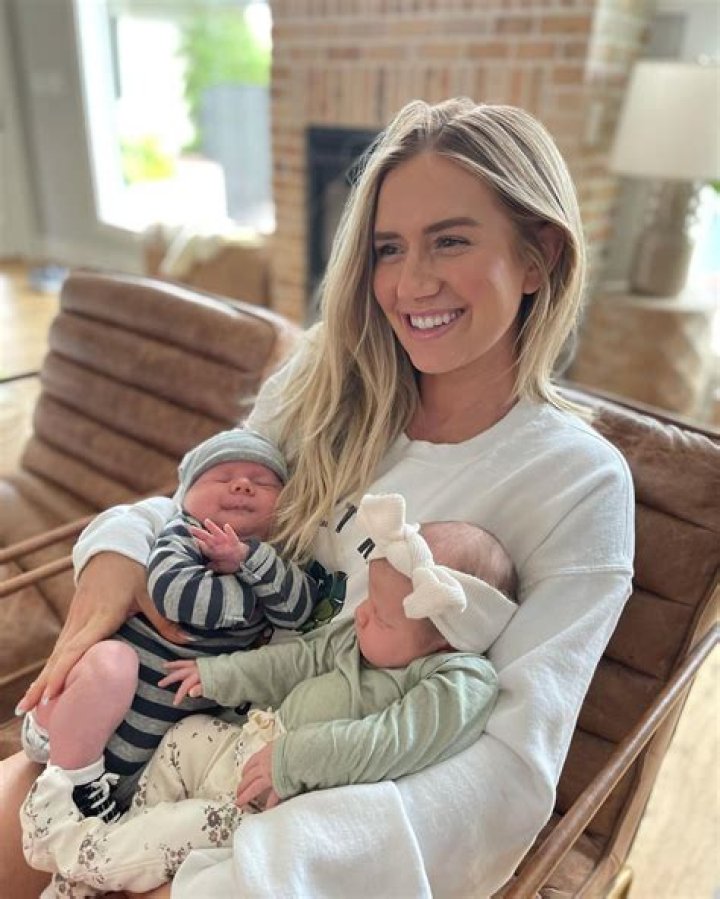 Lauren Burnham Luyendyk Height, Weight, Age, Spouse, Facts, Biography