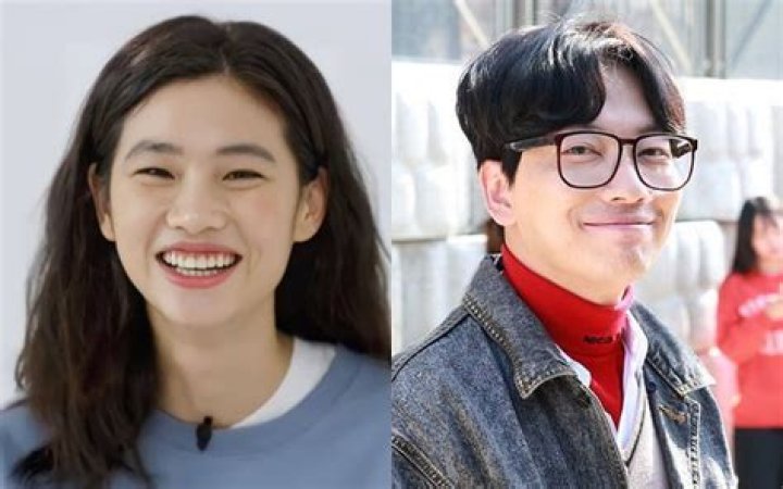 Lee Dong-hwi Height, Weight, Age, Girlfriend, Biography, Family, Facts