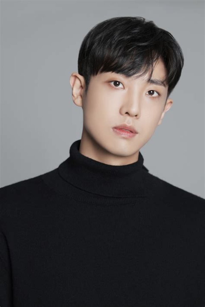 Lee Joon Height, Weight, Age, Education, Family
