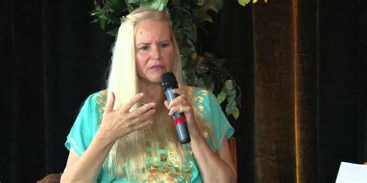 Lenedra Carroll wiki-bio, age, net worth, facts of Jewel Kilcher’s Mother.