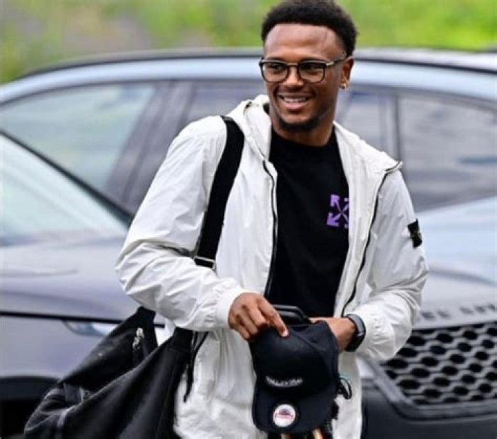 Lios Openda Net worth, Relationship, Professional career, Personal career, Social media presence, FIFA 22