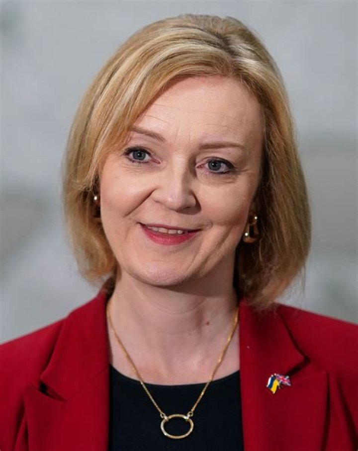 Liz Truss Height, Weight, Age, Facts, Biography, Family, Spouse