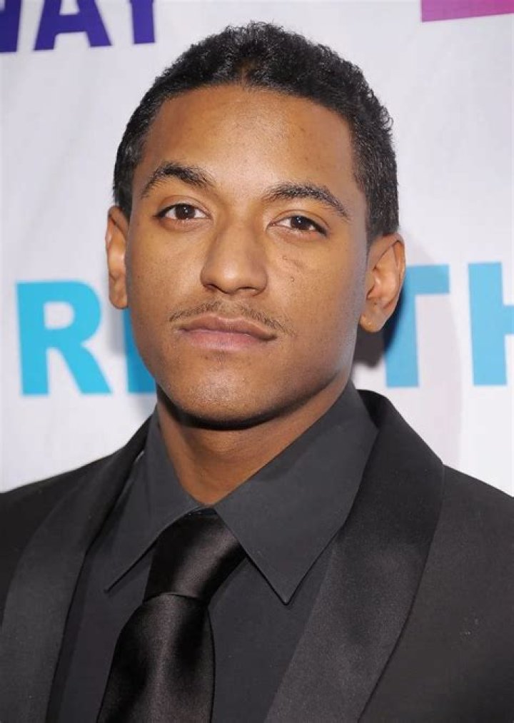 Lloyd (Singer) Height, Weight, Age, Girlfriend, Family, Facts, Biography