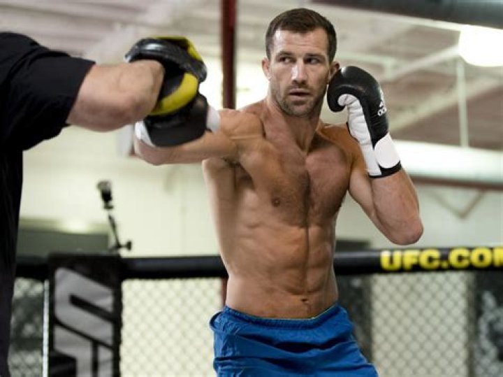 Luke Rockhold Height, Weight, Age, Girlfriend, Family, Facts, Biography