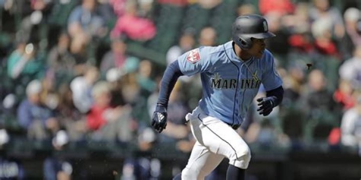 Mallex Smith Biography- salary, contract, stats, net worth, married, relationship, girlfriend, children, wife, age, family, nationality, endorsements