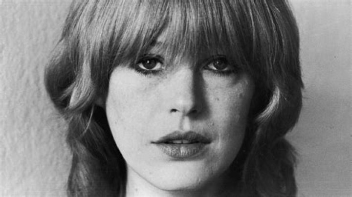 Marianne Faithfull Height, Weight, Family, Facts, Education, Biography