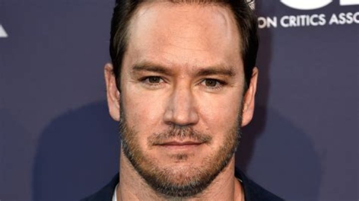 See '90s Teen Idol Mark-Paul Gosselaar Now at 48