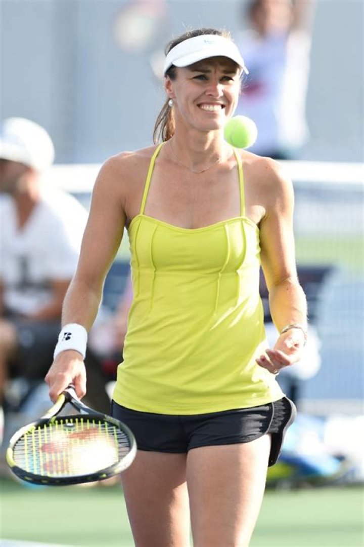Martina Hingis Height, Weight, Age, Body Statistics