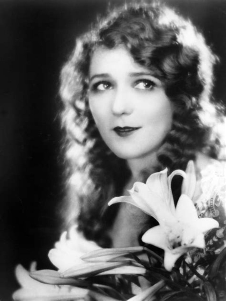 Mary Pickford Height, Weight, Age, Facts, Biography, Boyfriends, Family