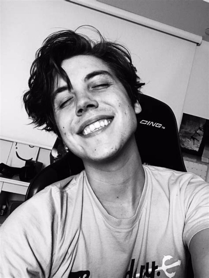Matthew Espinosa Height, Weight, Age, Body Statistics