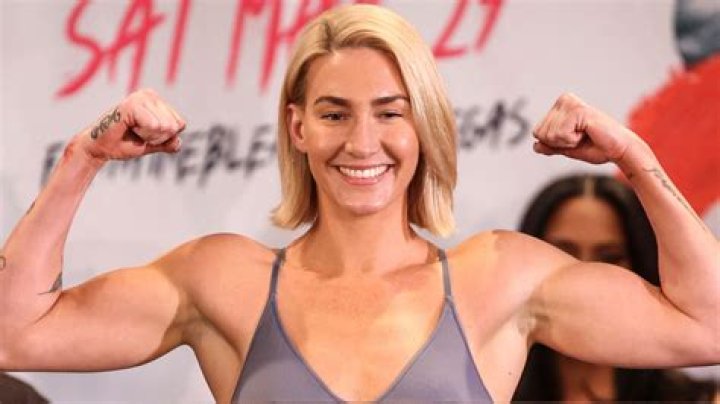 Mikaela Mayer Biography (Earnings from Boxing, Net worth, Boyfriend, Relationship, Family, Stats)