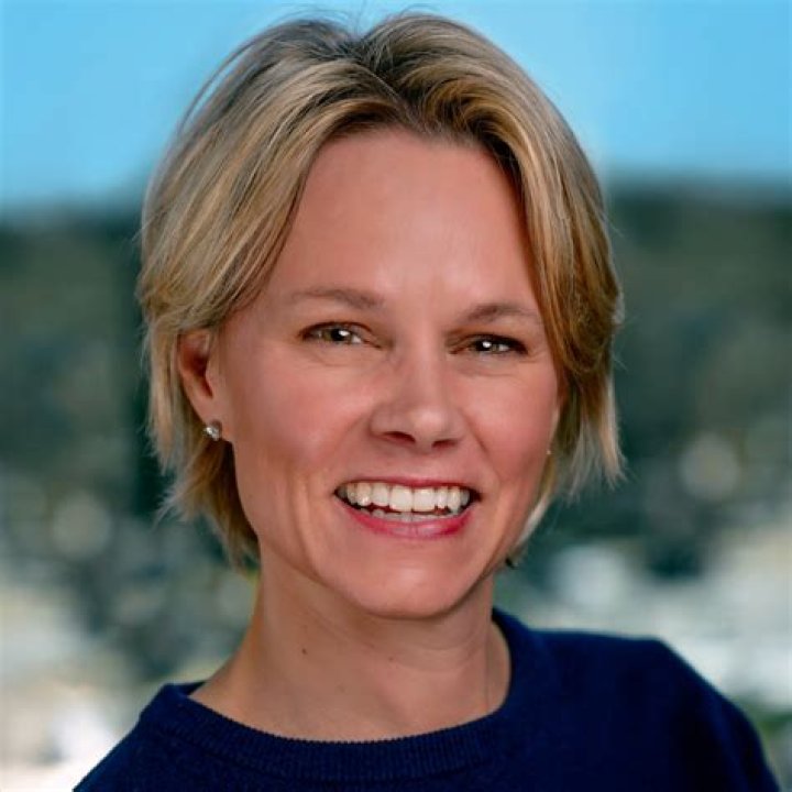 Hire Molly Fletcher to Speak at Events