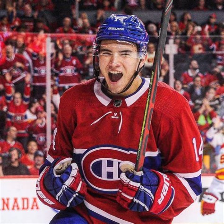 Canadian Ice Hockey Player Nick Suzuki Bio, Age, Salary, Contract, Earnings, Girlfriend, Relationship, Family