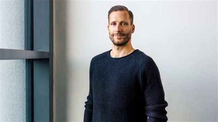 Oliver Baumann Bio, Age, Net Worth, Salary, Market Value, Transfer, Goal, & Girlfriend