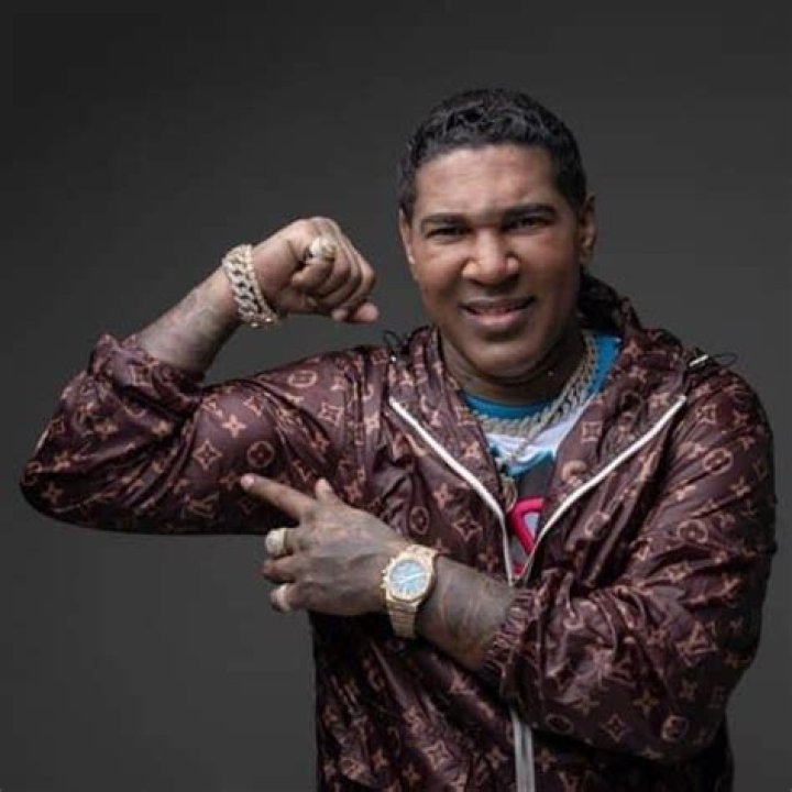 Hire Omega El Fuerte for a Corporate Event or Performance Booking.