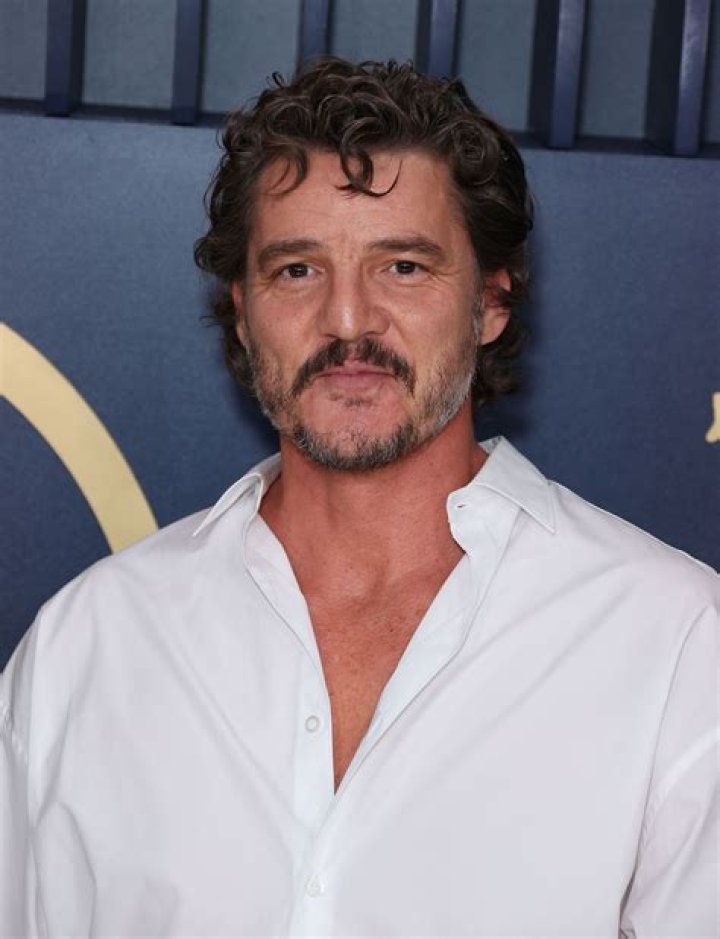 Pedro Pascal Height, Weight, Age, Girlfriend, Family, Facts, Biography