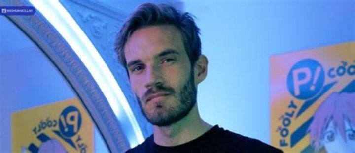 PewDiePie Height, Weight, Age, Spouse, Family, Facts, Biography