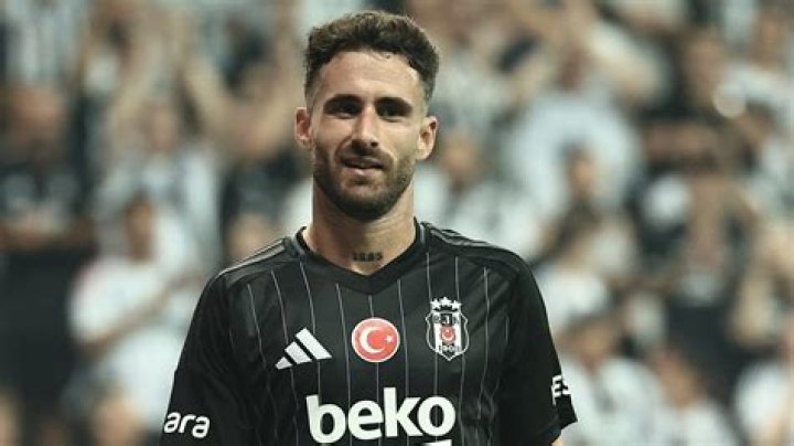 Benfica Midfielder Rafa Silva's Age, Bio, Stats, Earnings, Salary, Contract, Girlfriend, Relationship