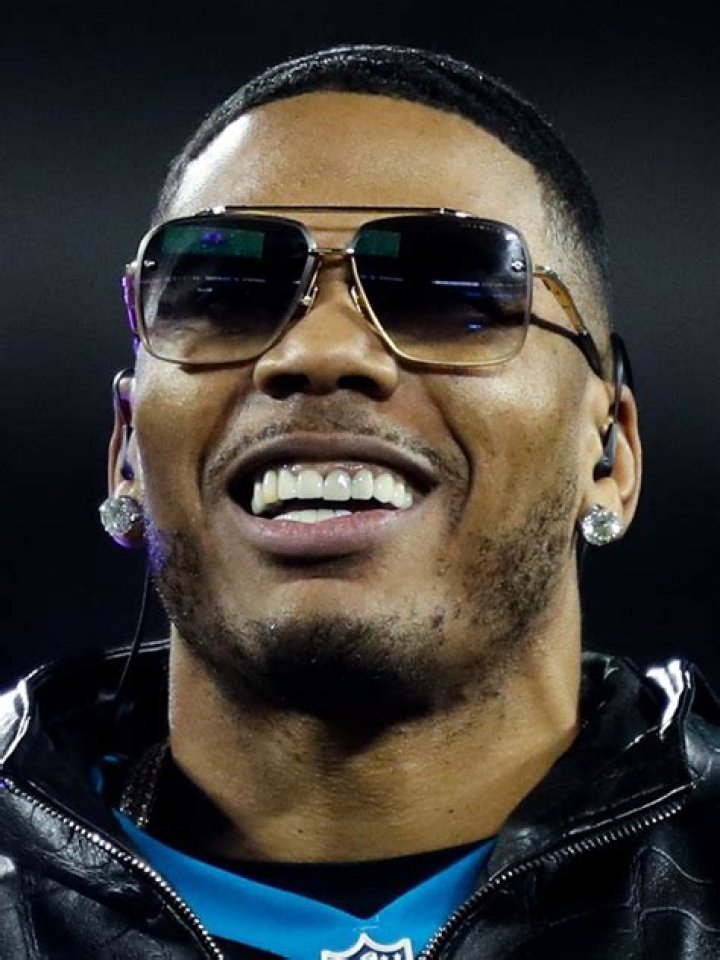 Rapper Nelly Height, Weight, Age, Girlfriend, Family, Facts, Biography