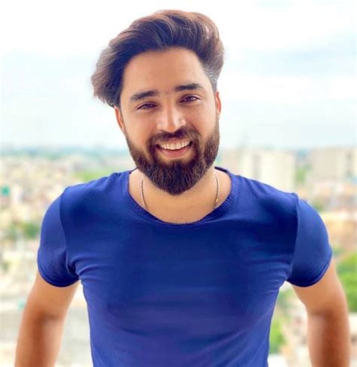 Resty Kamboj Height, Weight, Age, Wife, Family