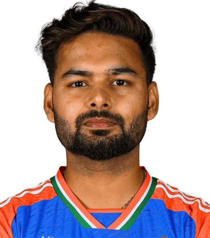 Rishabh Pant Height, Weight, Age, Body Statistics