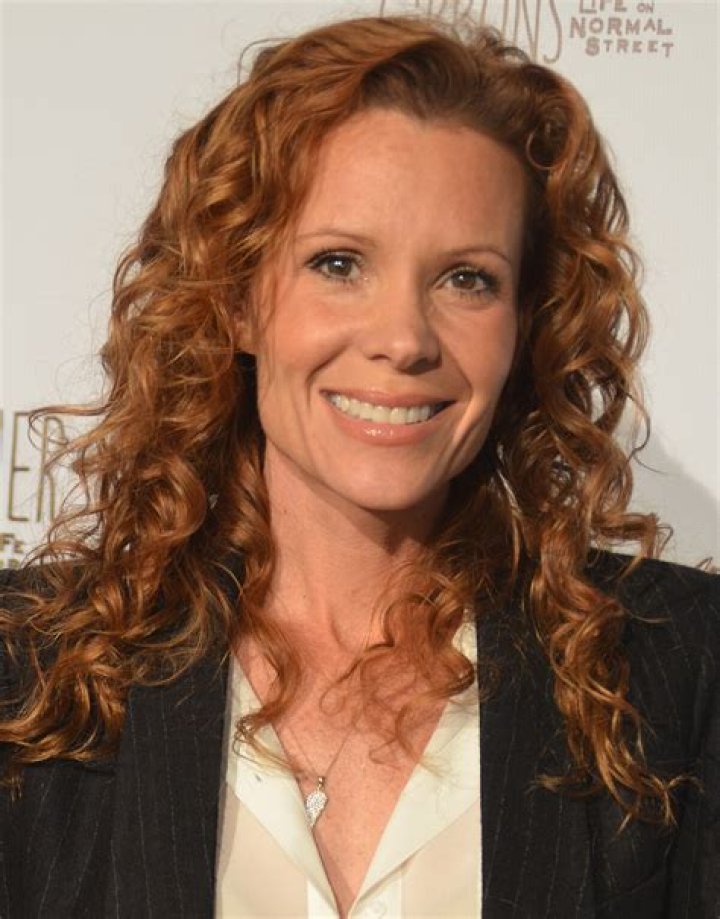 Robyn Lively Height, Weight, Age, Family, Facts, Spouse, Biography