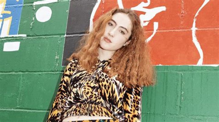 Rosa Walton Height, Weight, Age, Body Statistics