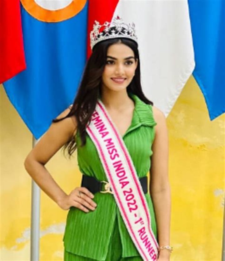 Rubal Shekhawat Height, Weight, Family, Facts, Education, Biography