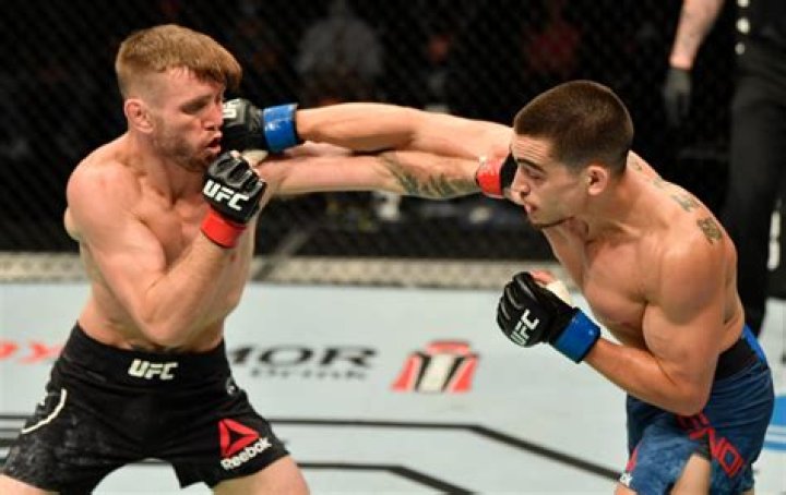 Ryan Benoit Bio-salary, net worth, married, affair, dating, wife, children, relationship