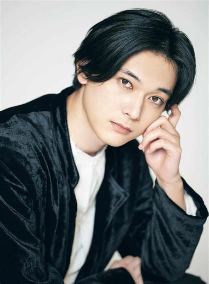 Ryo Yoshizawa Height, Weight, Age, Girlfriend, Biography, Family