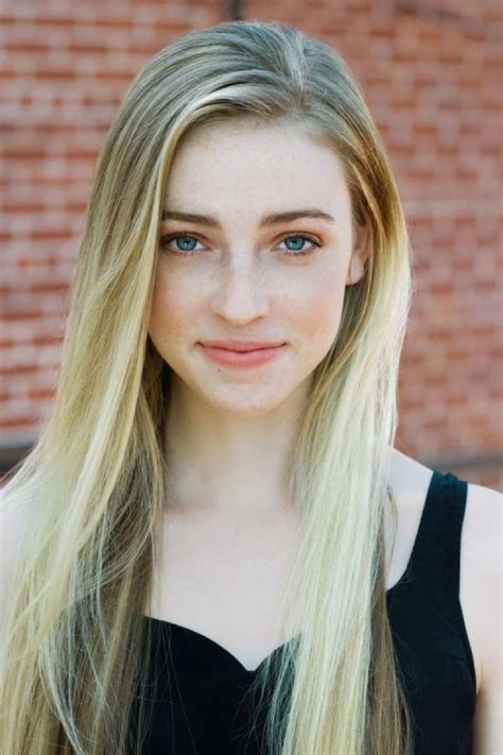 Sarah Mezzanotte Height, Weight, Age, Body Statistics