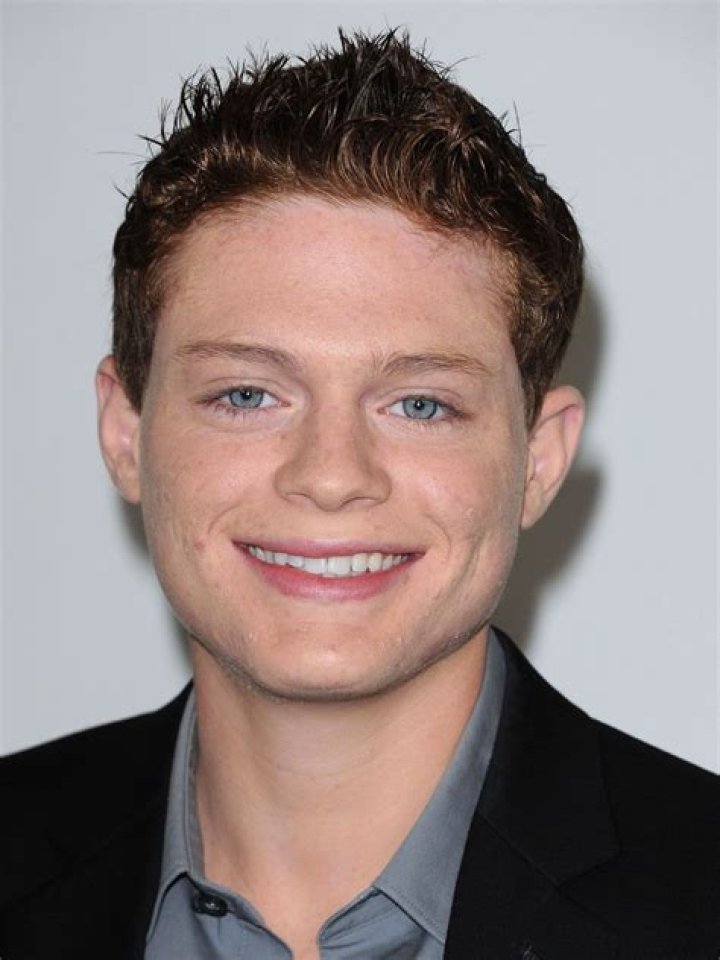 Sean Berdy Height, Weight, Age, Girlfriends, Biography, Family, Facts
